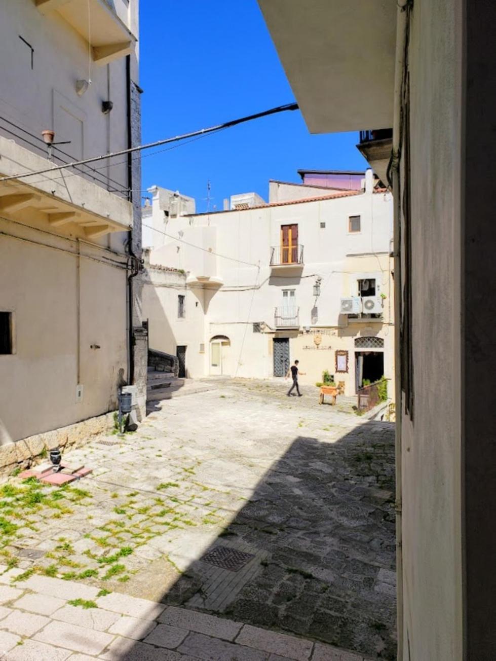 Suite Rotari - Affitti Brevi Italia Monte SantʼAngelo Exterior foto